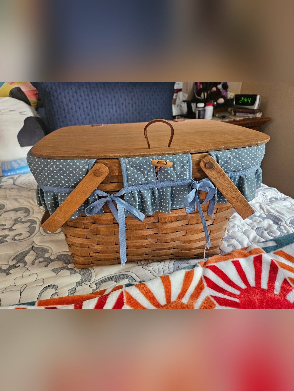 Large Picnic Longaberger Basket With Blue Liner